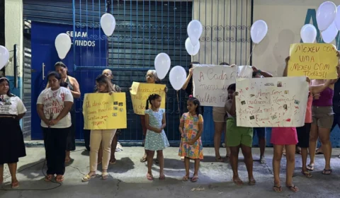 Familiares protestam em Manaus contra morte de mulher vítima de feminicídio em Tonantins