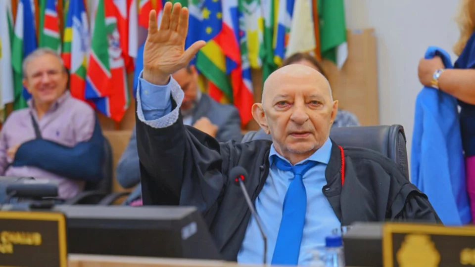 Desembargador Domingos Chalub encerra carreira no TJAM com reconhecimento e homenagens