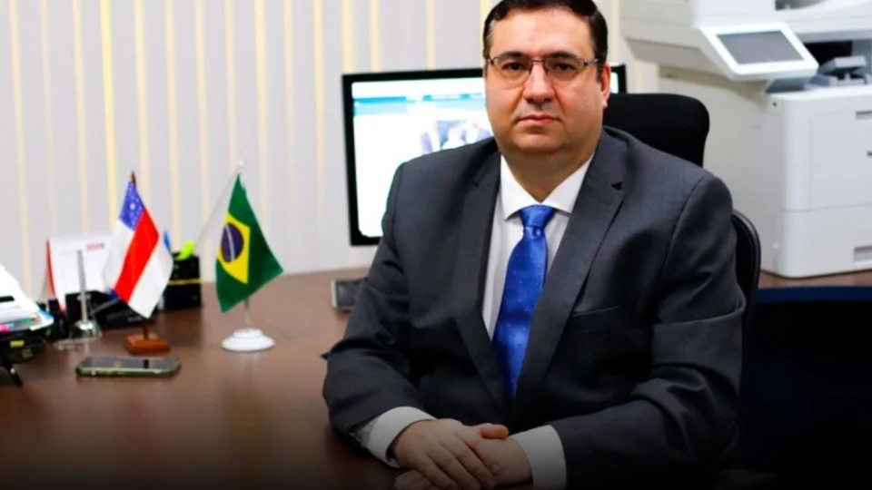 Justiça determina retirada de publicações que acusavam secretário Alex Del Giglio de irregularidades