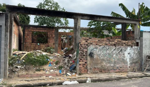 Terreno abandonado no João Paulo preocupa moradores devido a queimadas e criminalidade