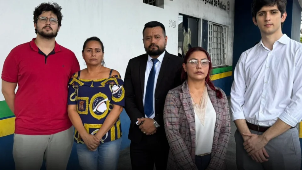 Venezuelana denuncia agressão física por secretário em escola municipal de Manaus