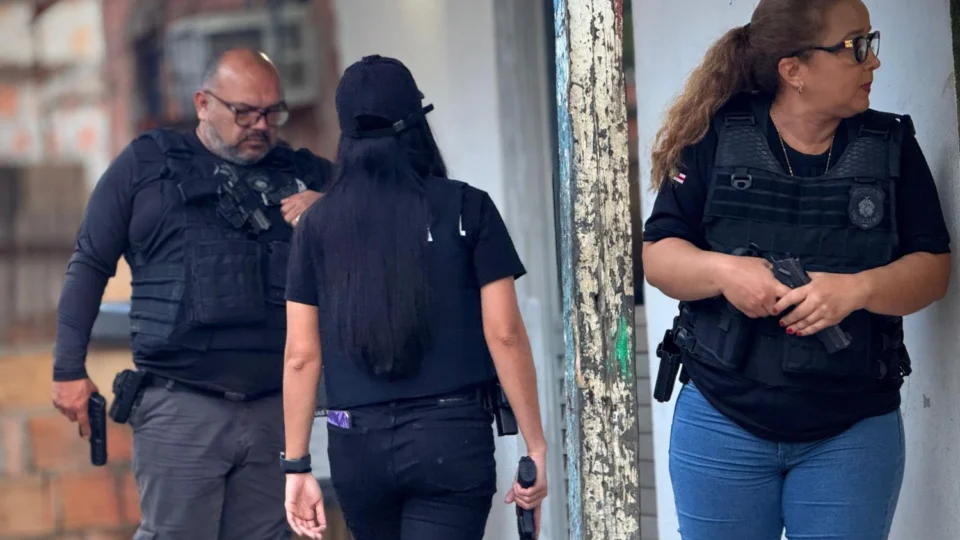 Mulher é resgatada após passar cinco dias em cárcere privado pelo marido em Itacoatiara