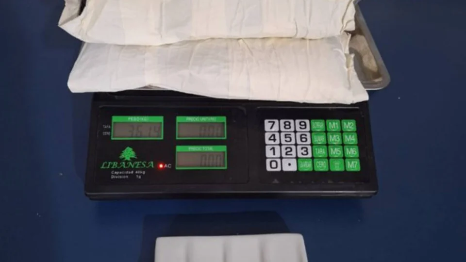 Mulher é presa com 3,6 kg de cocaína no Aeroporto de Tabatinga