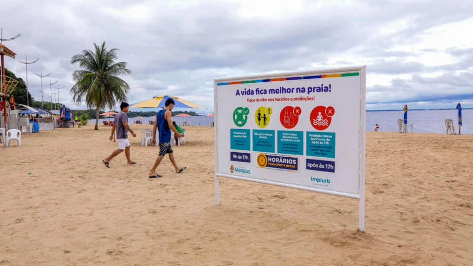 Confira os horários de banho na praia da Ponta Negra com a chegada do verão