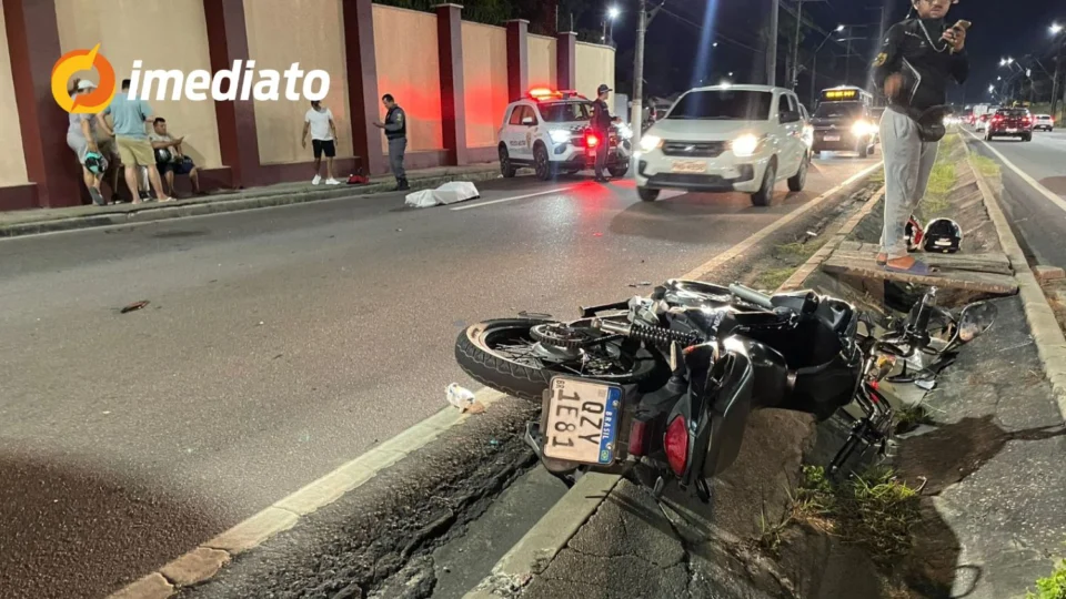Homem morre após ser atropelado por motocicleta ao atravessar Avenida Torquato Tapajós