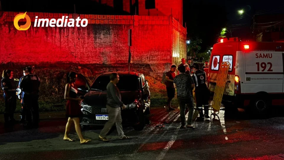 VÍDEO: Policial e cavalo ficam feridos após cavalos se assustarem com fogos no Sambódromo de Manaus
