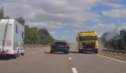 VEJA VÍDEO: Motorista de Porsche escapa por pouco de caminhão na contramão em rodovia na Cornualha, Reino Unido