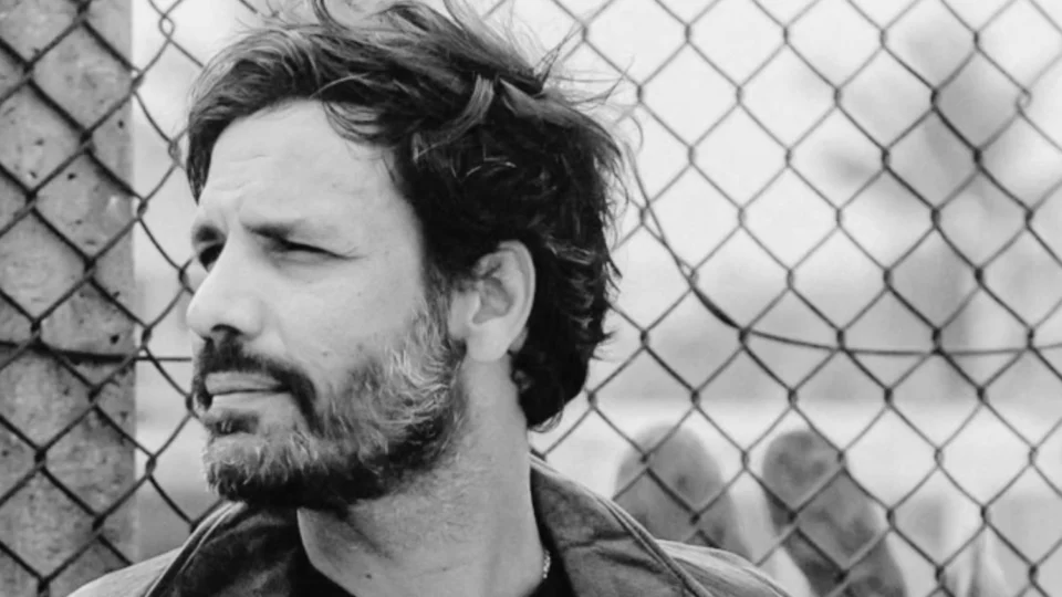 Ator Maurício Silveira morre aos 48 anos no Rio de Janeiro após complicações cirúrgicas