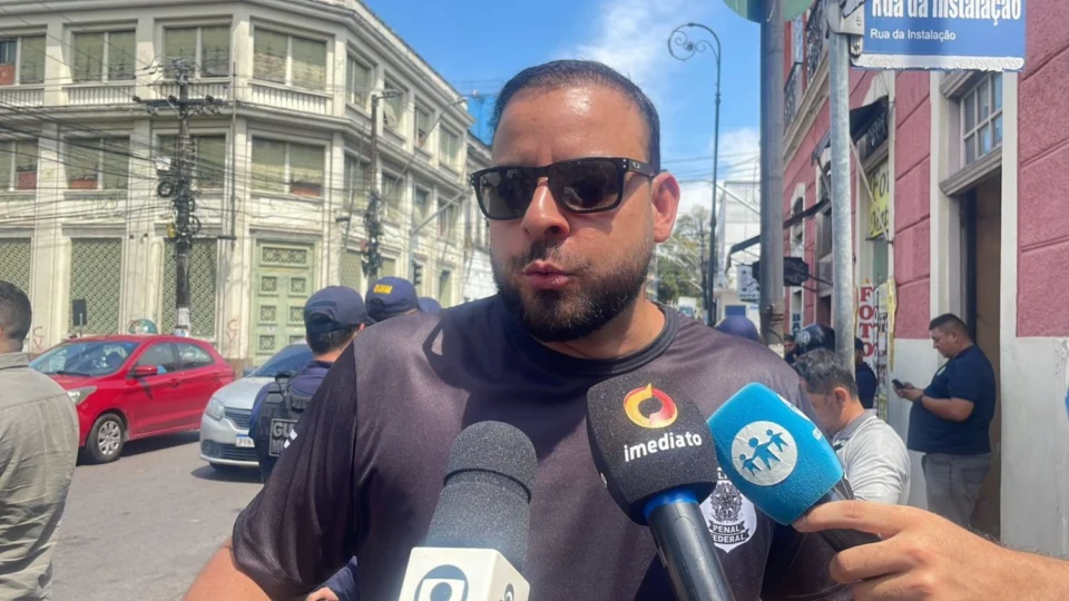 Secretário da SEMSEG comenta sobre os produtos apreendidos no Centro durante operação: “Mortadela vencida com rato em cima”