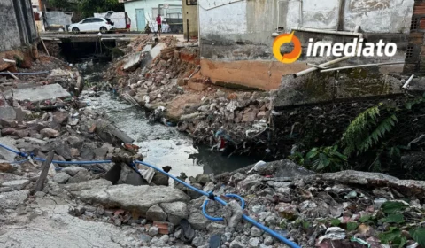 Rip Rap desaba e prejudica moradores no Lírio do Vale