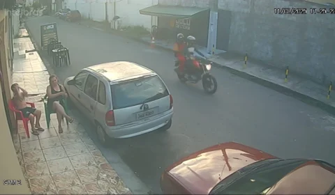 VEJA VÍDEO: Mulher é assaltada a caminho do trabalho no bairro Alvorada, zona Centro-Oeste de Manaus