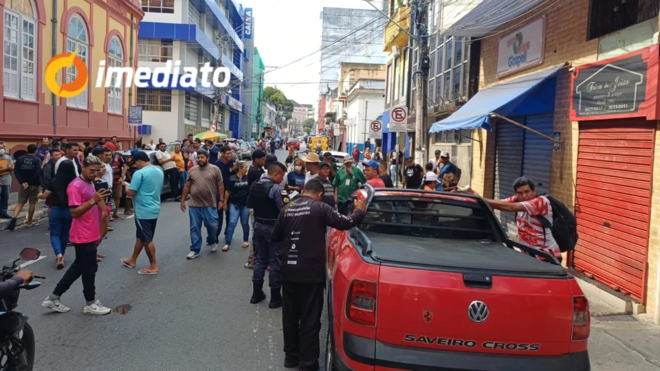 Assaltante morre durante tentativa de assalto a joalheria no Centro de Manaus