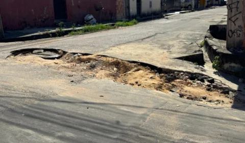 Moradores protestam por obra mal executada no Colônia Santo Antônio em Manaus