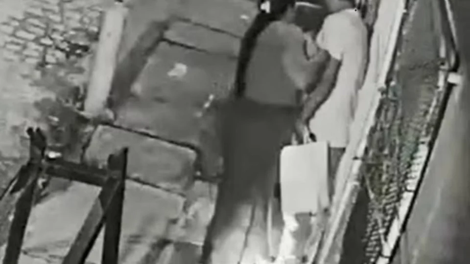 VEJA VÍDEO: Casal sofre choque elétrico após cabo de média tensão romper no Recife