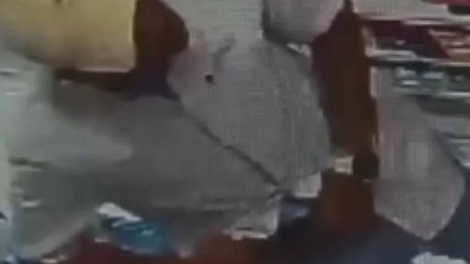 VÍDEO: PC-AM busca suspeito de roubo em drogaria no Japiim