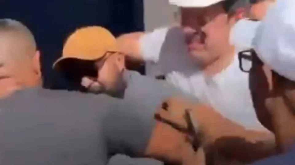 VEJA VÍDEO: Prefeito de Macapá agride jornalista em coletiva e caso termina em prisão