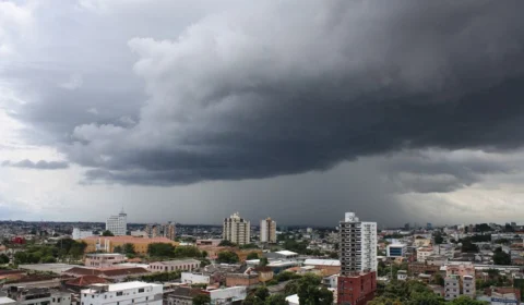Manaus registra mais que o dobro da média histórica de chuva para agosto em 2025, aponta Climatempo