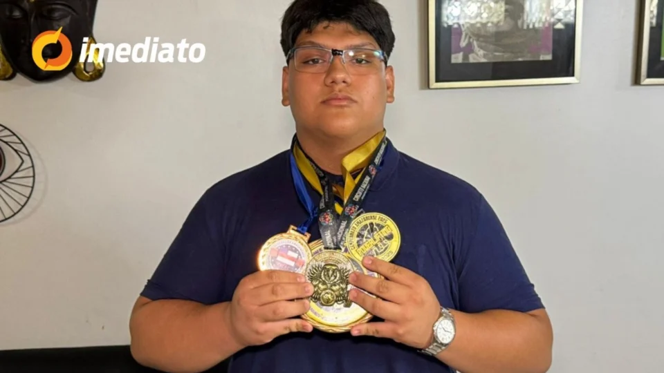 Jovem atleta amazonense de powerlifting busca apoio para disputar campeonato mundial em Santa Catarina