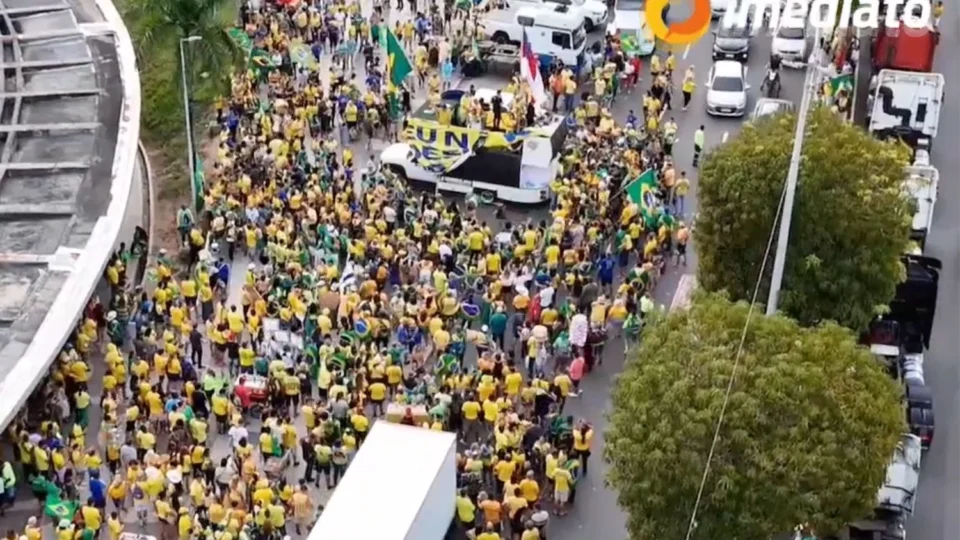 REAJA JÁ: Políticos amazonenses participam de ato do 7 de Setembro na Ponta Negra