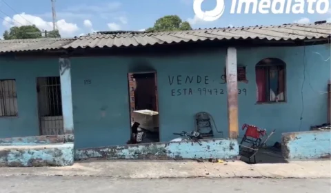 Casa é incendiada após homicídio no bairro Colônia Terra Nova 3