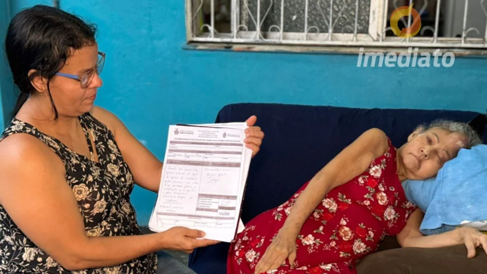 “Estamos correndo contra o tempo para conseguir a biópsia da minha mãe”, diz filha de paciente oncológica em Manaus