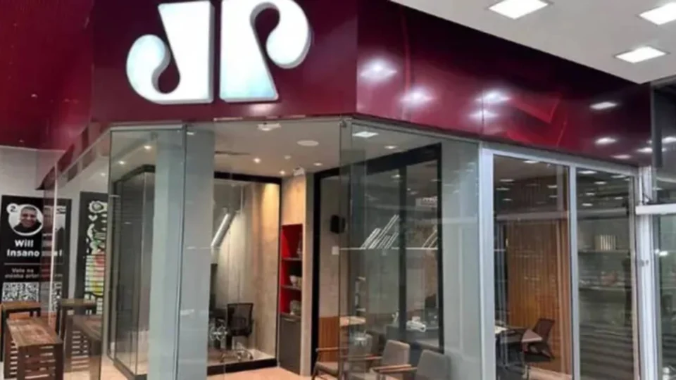 MPF pede cancelamento das outorgas da Jovem Pan e levanta debate sobre liberdade de expressão e censura