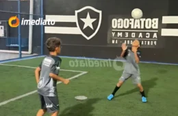 Feijoada beneficente busca recursos para jovens atletas do Botafogo Academy em Manaus realizarem teste no Rio de Janeiro