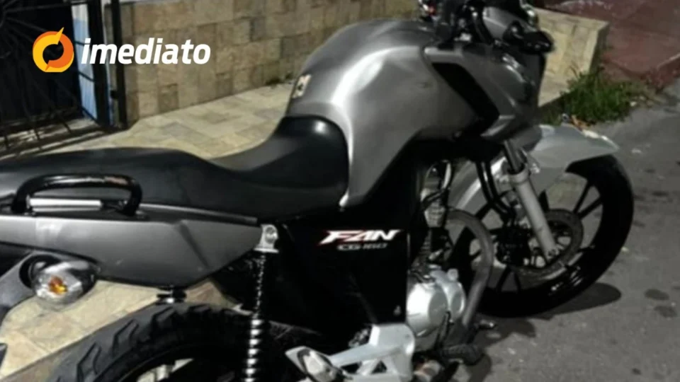 VÍDEO: Motocicleta é furtada durante a madrugada no bairro Coroado 3, em Manaus