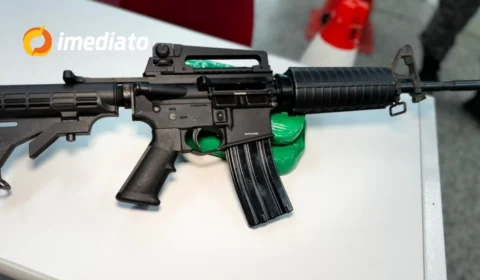 Vulgo ‘Urso’ é preso com fuzil e dois quilos de pasta base de cocaína no bairro Tarumã, em Manaus