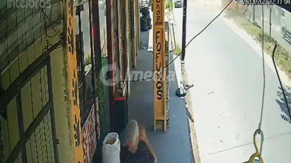 Veja o momento do acidente entre ‘Amarelinho’ e carreta que deixou vários feridos no Nova Cidade