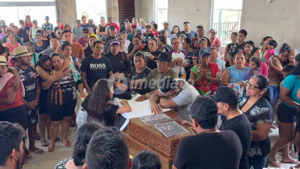 Iranduba: Velório de Pedro Batista reúne comoção e pedidos de justiça após tragédia envolvendo jet ski e lancha no Rio Acajatuba