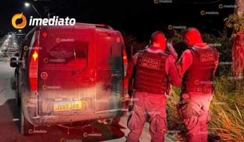 Veículo roubado é recuperado pela Polícia Militar na Avenida Torquato Tapajós