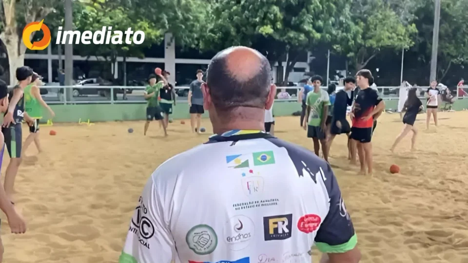 Clube Atlético Independente aposta no handebol de praia e forma jovens atletas em Roraima