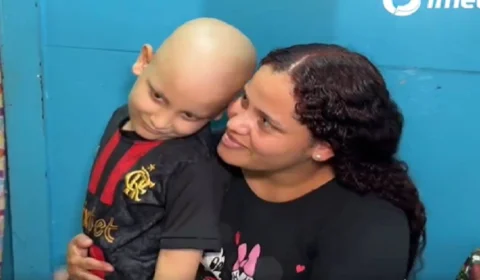 Pequeno Moisés faz exame após mãe conseguir ajuda em vaquinha em Manaus