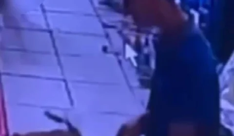 VEJA VÍDEO: Homem furta jogo de facas em loja no bairro Zumbi