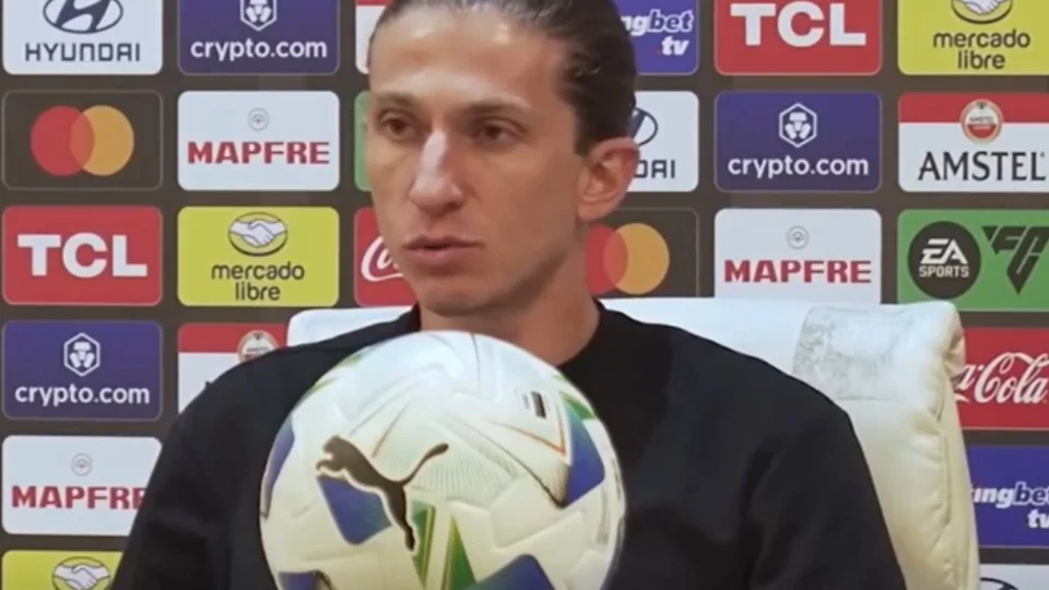 Rossi brilha nos pênaltis e Flamengo elimina Estudiantes na Libertadores