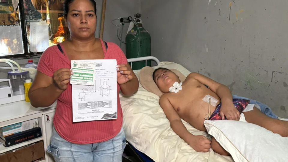Mãe busca ajuda para retomar TFD e comprar materiais de higiene para filho com câncer