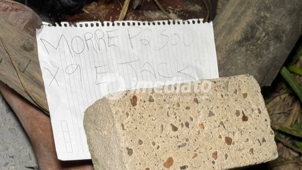 Homem é encontrado morto com bilhete escrito “Morri porque sou X9 e Jack” em invasão Itaporanga, no bairro Nova Cidade