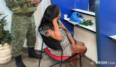 Mulher é detida dentro de ônibus da linha 448 após ameaçar passageiros com faca em Manaus