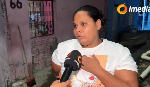 Moradores do Parque Mauá denunciam vizinha que solta cães na rua e causa caos de sujeira