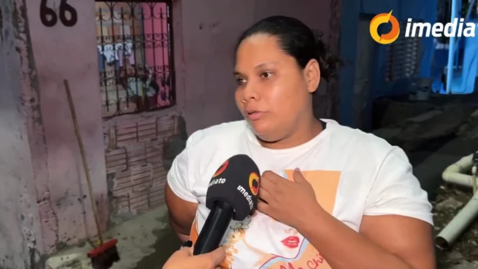 Moradores do Parque Mauá denunciam vizinha que solta cães na rua e causa caos de sujeira