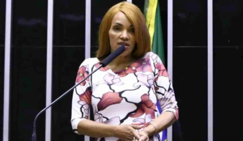 Flordelis sofre princípio de AVC na prisão de Bangu e defesa cobra transferência urgente para hospital particular