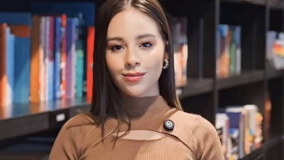 Jovem de 28 anos luta contra câncer ovariano agressivo e busca ajuda com Pix solidário em Manaus