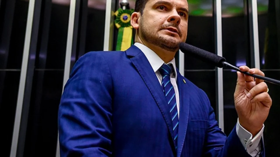 Capitão Alberto Neto defende projeto que torna ‘domínio de cidades’ crime hediondo