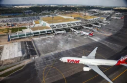 Haitiano procurado pela Interpol é preso ao desembarcar em Manaus por crime de estupro de vulnerável