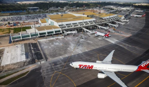 Haitiano procurado pela Interpol é preso ao desembarcar em Manaus por crime de estupro de vulnerável