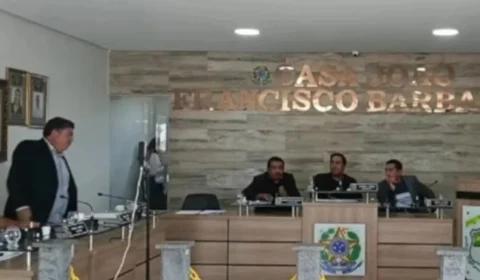 Peido interrompe sessão da Câmara de Orocó (PE) e provoca risadas entre vereadores no plenário