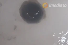 Só cocô e lama”: dona Dora relata alagação constante e pede socorro às autoridades em Manaus