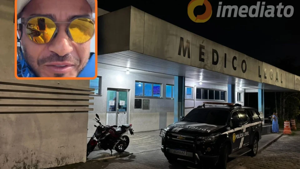 Corpo de turista é levado ao IML após afogamento no Rio Negro, em Iranduba