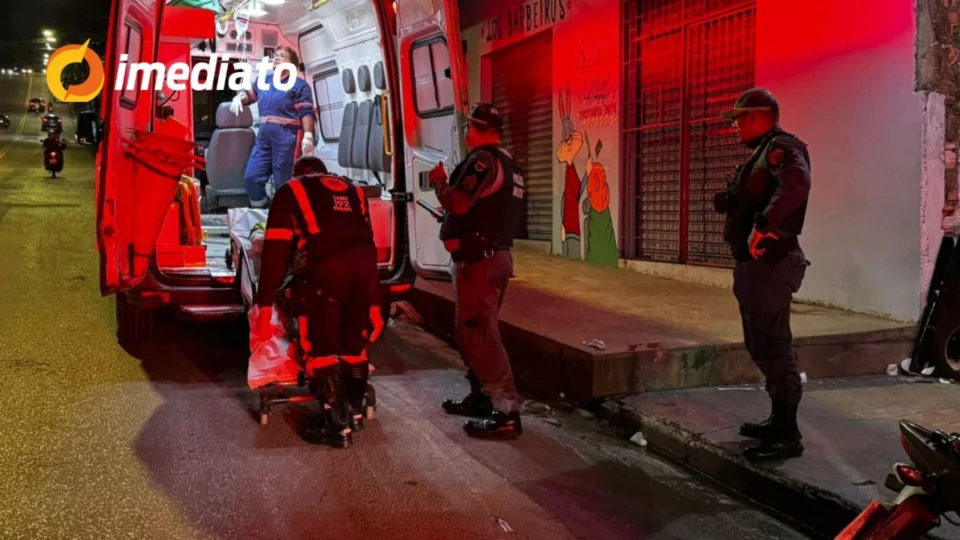 Homem pede socorro após sofrer agressão e ter o braço quebrado no bairro Monte das Oliveiras